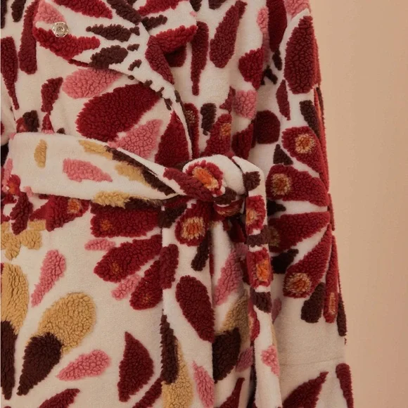 FARM Rio Ainika Flowers Fleece Coat Floral Textured - Red and Pink - Picture 10 of 10